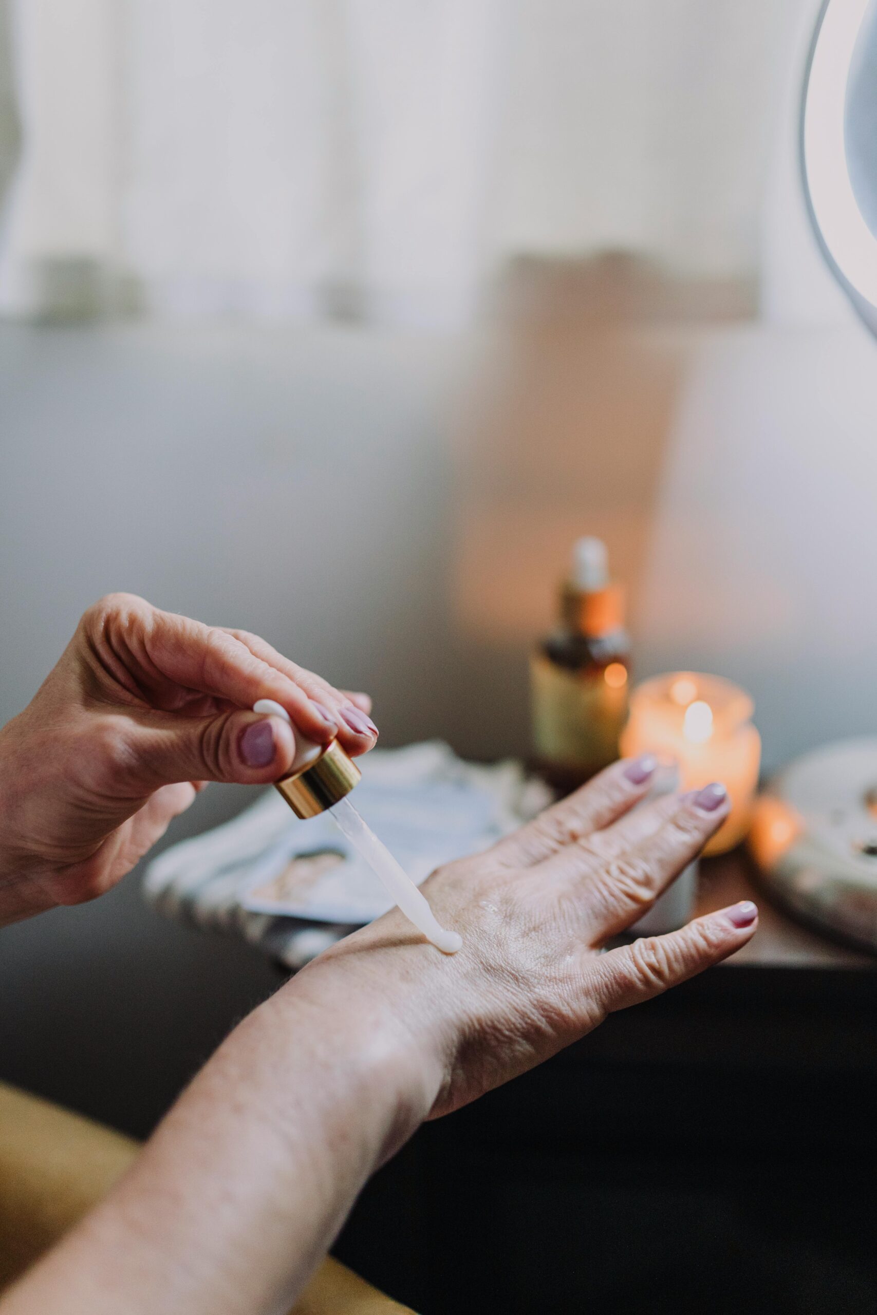 Retinol V/S Treninoin Guide: Which One Is Right For You?