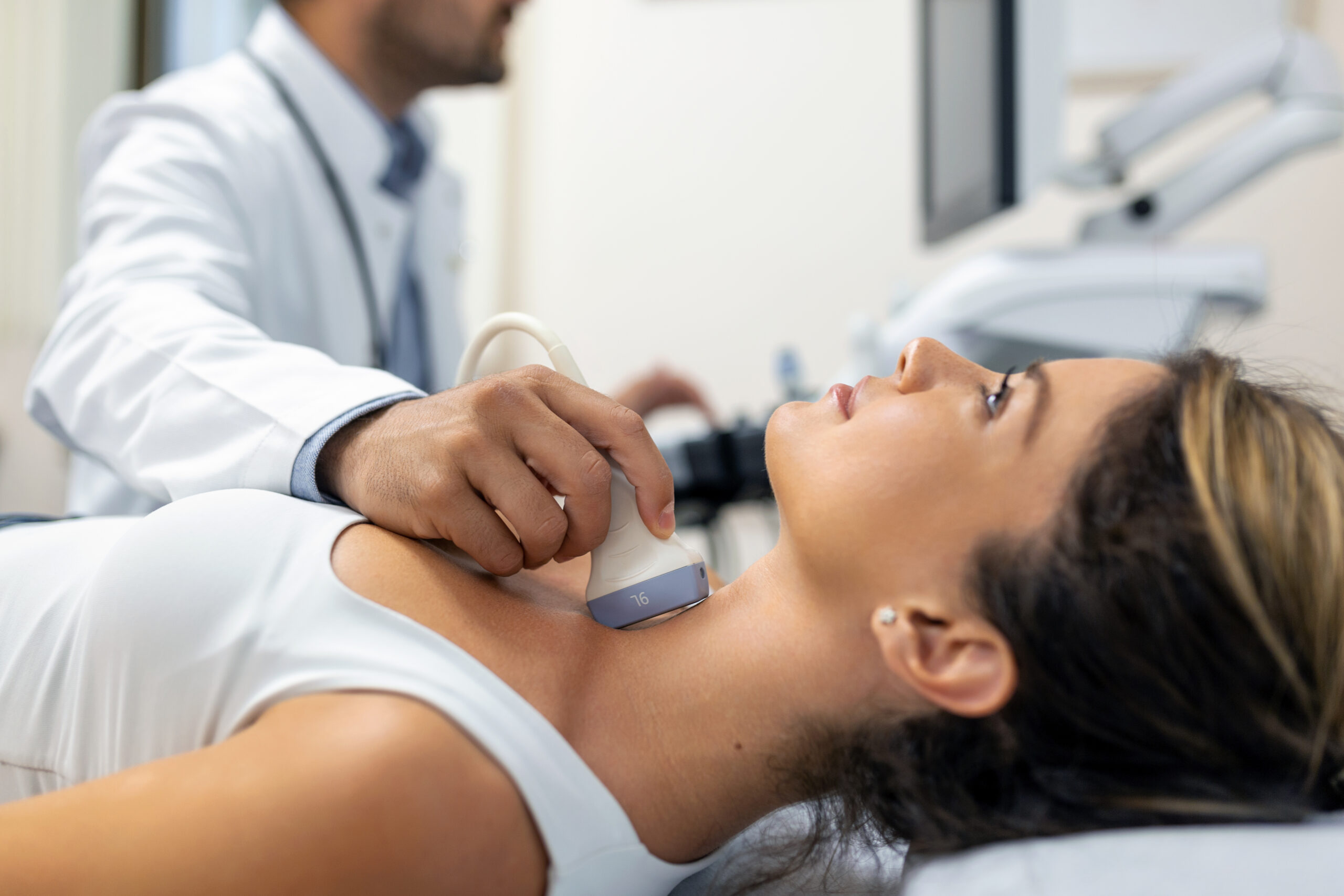 Graves’ Disease – Hyperthyroidism Causes, Symptoms, and Treatments